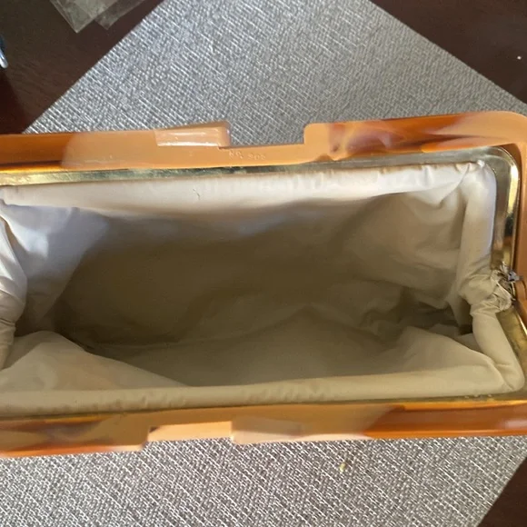 Floral Tapestry Clutch Bag - Picture 3 of 3